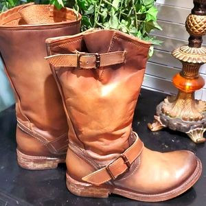 Freebird boots by Steve